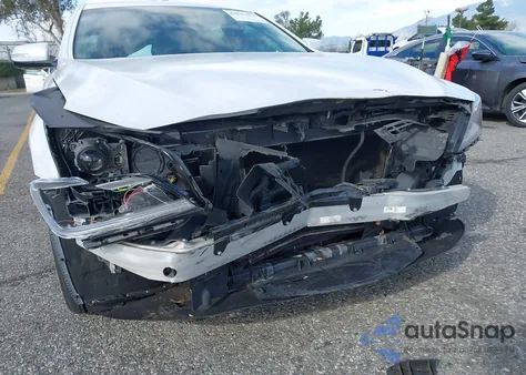 2018 Genesis G80 3.8 z USA, uszkodzony, nr VIN KMHGN4JE6JU231329